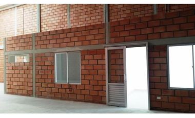 ARRIENDA BODEGA 19 C.L.I. SAN JERÓNIMO-MONTERA