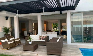 CASA EN VENTA EN CONJUNTO CERRADO PICACHO EN MONTERIA