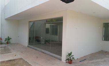 ALQUILER - VIVIENDA EN CENTRO URBANO - PUCALLPA
