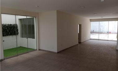 ALQUILER - VIVIENDA EN CENTRO URBANO - PUCALLPA