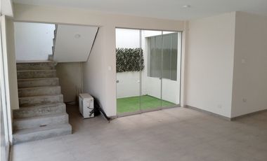 ALQUILER - VIVIENDA EN CENTRO URBANO - PUCALLPA