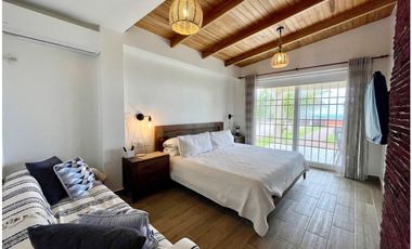 Casa Playera en Primera Línea de Mar