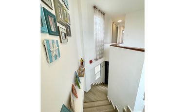 Casa Playera en Primera Línea de Mar