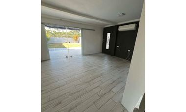 ¡SE ALQUILA! CASA EN MILLA8 - GREENVILLAGE