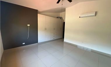 ¡SE ALQUILA! CASA EN MILLA8 - GREENVILLAGE