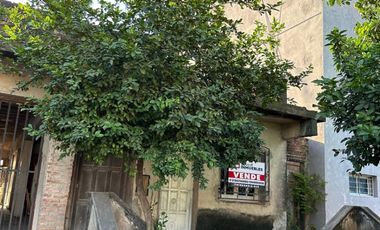 VENDE propiedad 10x37,50 Mariano Moreno