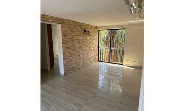 Apartamento en venta con amplios espacios en Viviendas del Sur