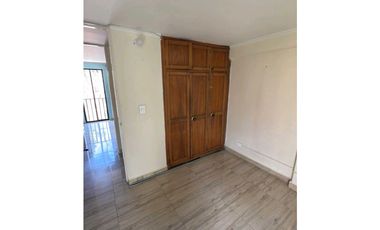 Apartamento en venta con amplios espacios en Viviendas del Sur
