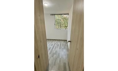 ARRIENDO APARTAMENTO EN TERCER PISO CR MOMPOX- CIUDAD GUABINAS