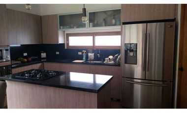 ACOGEDORA CASA INDEPENDIENTE EN CALDAS