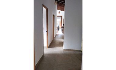 ACOGEDORA CASA INDEPENDIENTE EN CALDAS