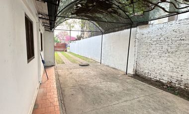 VENDE propiedad con piscina