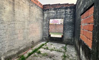 VENDE propiedad con piscina