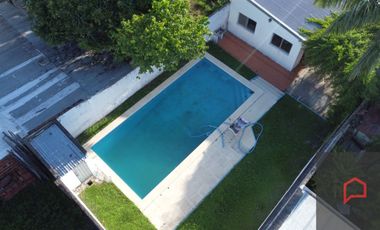 VENDE propiedad con piscina