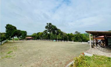 Hermosa Finca  Ecuestre 2.4 Hectareas con casa Campestre Ligüiqui