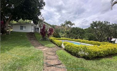 FINCA EN VENTA COMBIA PEREIRA - 3 CASAS