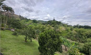 FINCA EN VENTA COMBIA PEREIRA - 3 CASAS