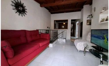 Casa en venta la Colina Guayabal