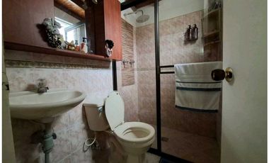 Casa en venta la Colina Guayabal