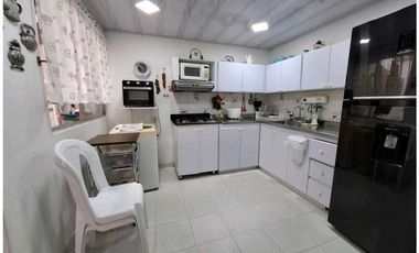Casa en venta la Colina Guayabal