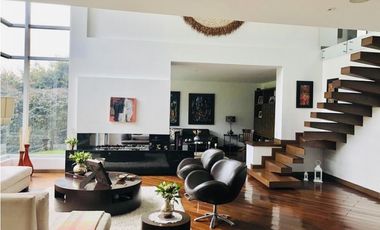 PRECIOSA CASA CAMPESTRE EN APOSENTOS, VISTA INCREIBLE.