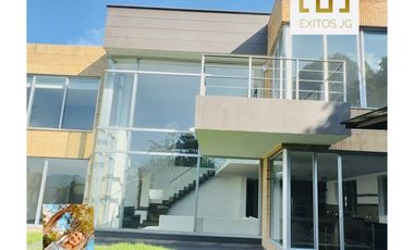 PRECIOSA CASA CAMPESTRE EN APOSENTOS, VISTA INCREIBLE.