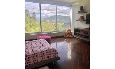 PRECIOSA CASA CAMPESTRE EN APOSENTOS, VISTA INCREIBLE.