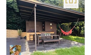 PRECIOSA CASA CAMPESTRE EN APOSENTOS, VISTA INCREIBLE.