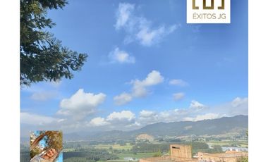 PRECIOSA CASA CAMPESTRE EN APOSENTOS, VISTA INCREIBLE.