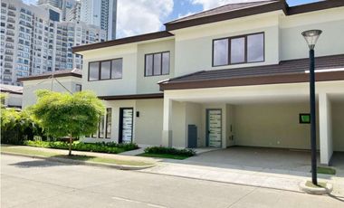 Alquiler de casa nueva en Santa María para estrenar