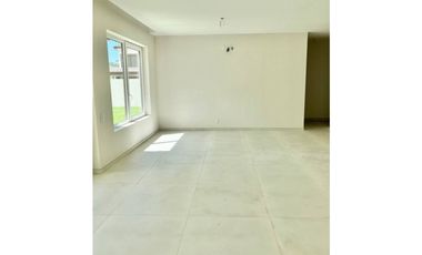 Alquiler de casa nueva en Santa María para estrenar