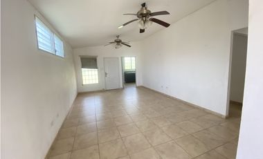 CASA EN VENTA EN BRISAS DEL GOLF, ARRAIJN(JL)