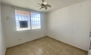 CASA EN VENTA EN BRISAS DEL GOLF, ARRAIJN(JL)