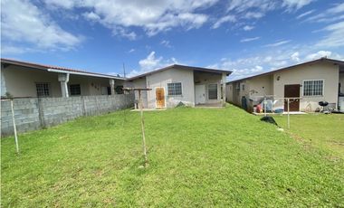 CASA EN VENTA EN BRISAS DEL GOLF, ARRAIJN(JL)