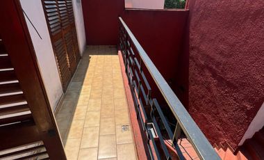 Casa en venta de 4 dormitorios c/ cochera en Banfield Oeste