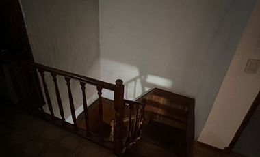 Casa en venta de 4 dormitorios c/ cochera en Banfield Oeste