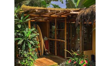 Hostal de 8 habitaciones en Ayampe