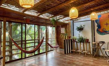 Hostal de 8 habitaciones en Ayampe