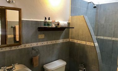 Hostal de 8 habitaciones en Ayampe