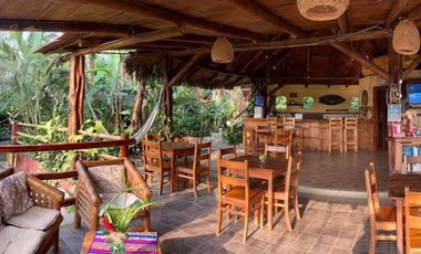 Hostal de 8 habitaciones en Ayampe