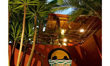 Hostal de 8 habitaciones en Ayampe