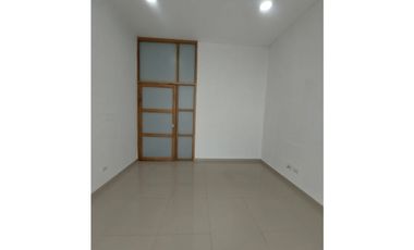 OFICINA  EN ARRIENDO EN SEXTA AVENIDA
