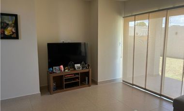 VENTA CASA AMOBLADA VERSALLES