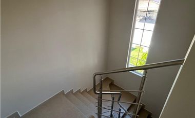 VENTA CASA AMOBLADA VERSALLES