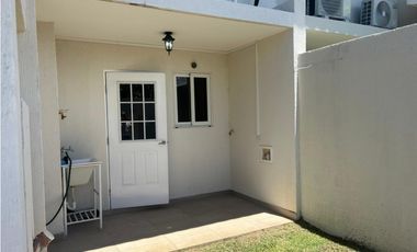 VENTA CASA AMOBLADA VERSALLES