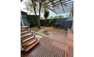 Excepcional Triplex de 200 mts con cochera