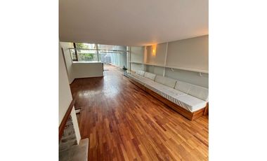 Excepcional Triplex de 200 mts con cochera