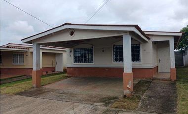 VENTA DE CASA EN ARRAIJN, RESIDENCIAL COLINAS DEL OESTE (OF)