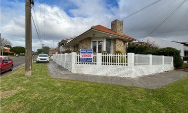 CASA EN PUNTA MOGOTES