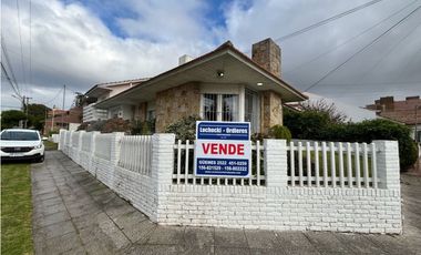 CASA EN PUNTA MOGOTES